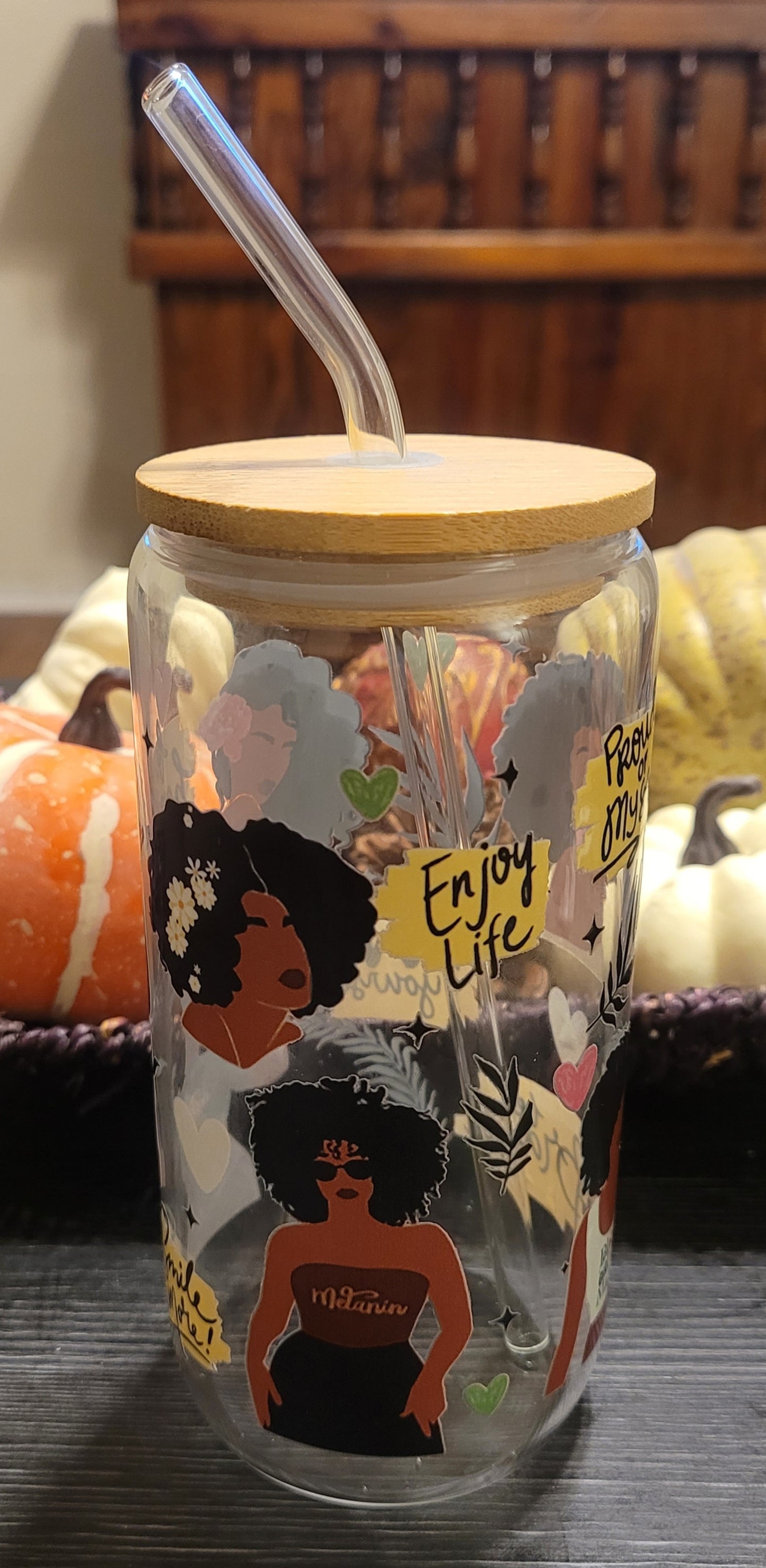 Trendy Glass cups w/straw