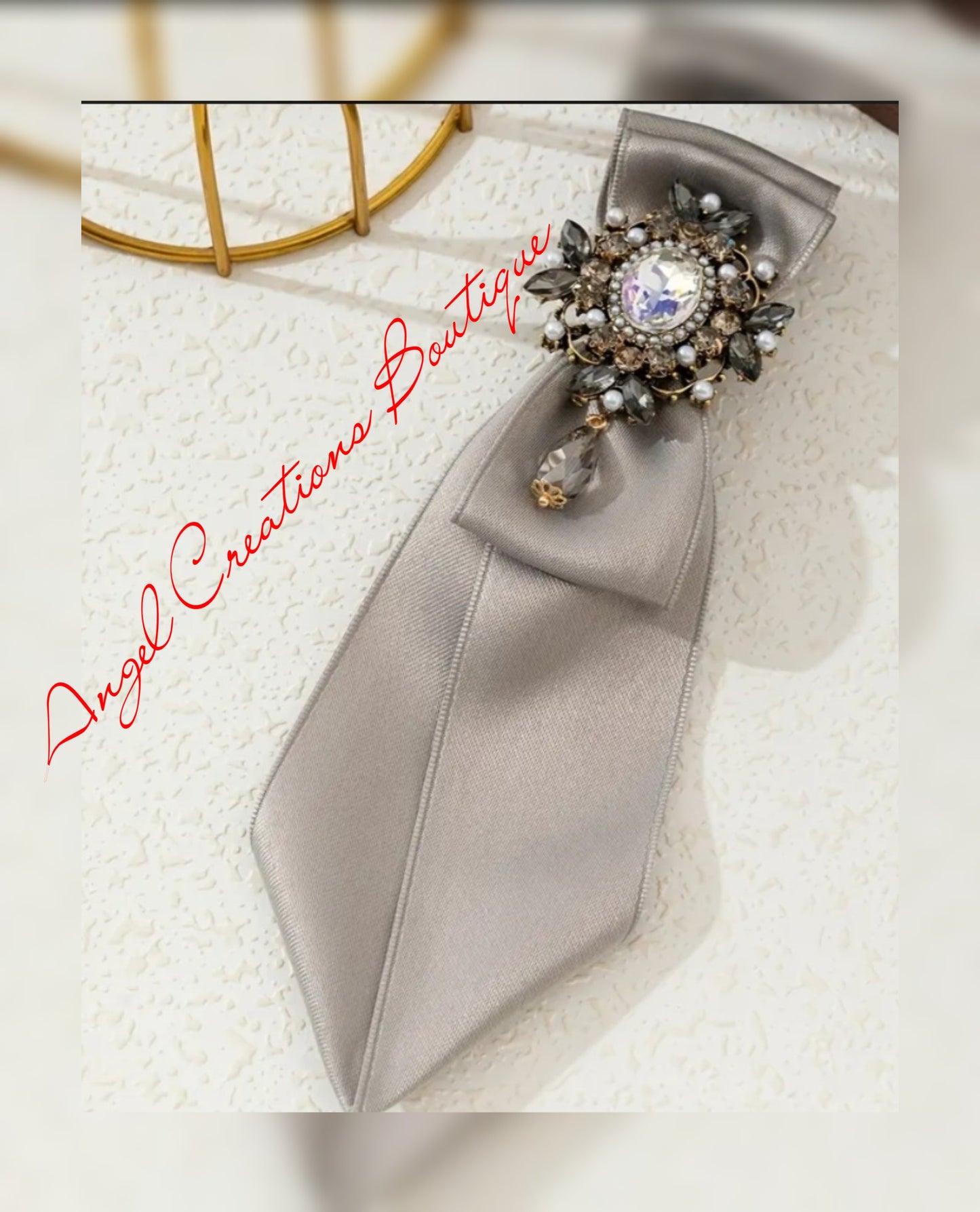 That Girl Bow Brooch