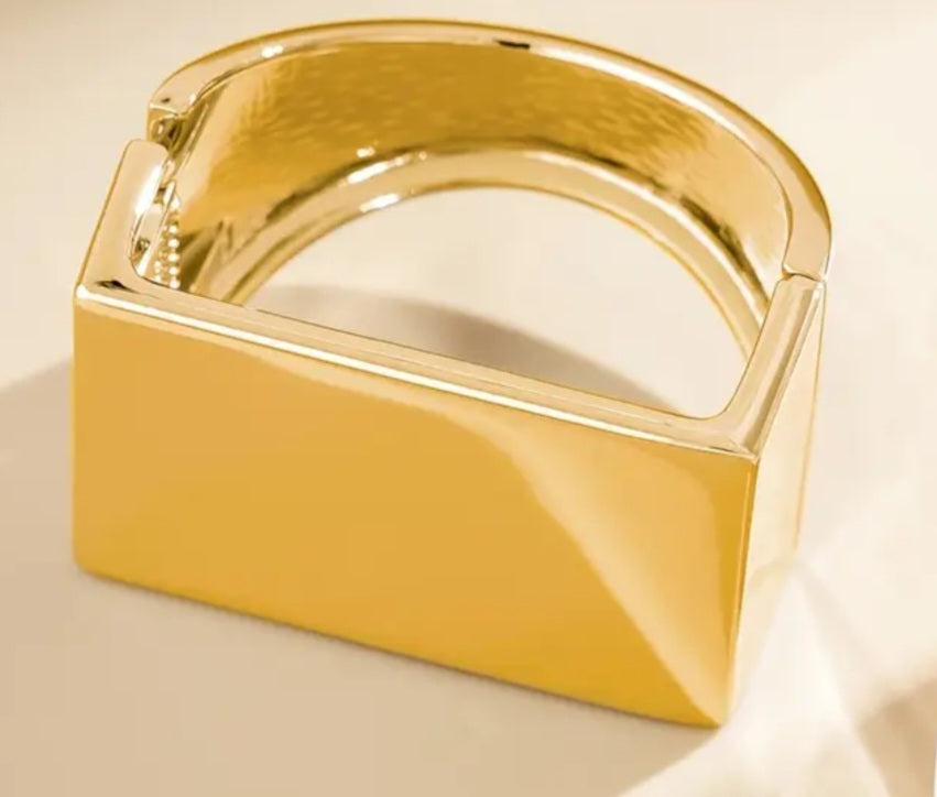 Square Statement Bracet